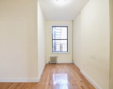 3924 Broadway - Photo Thumbnail 4