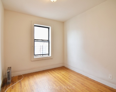 555 West 151st Street - Photo Thumbnail 5