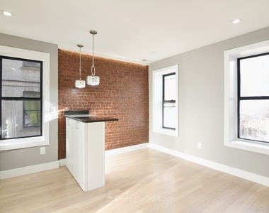 304 W 151 Street - Photo Thumbnail 1