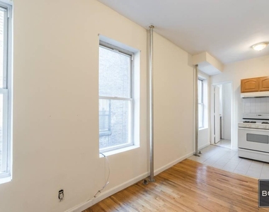 522 East 11th Street - Photo Thumbnail 1