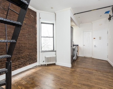 221 E 23rd Street - Photo Thumbnail 5