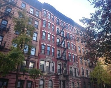 East 18th Street - Photo Thumbnail 0