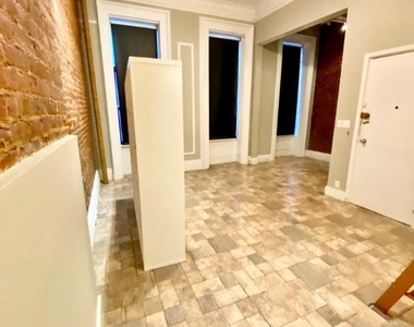 163 West 71st Street - Photo Thumbnail 4