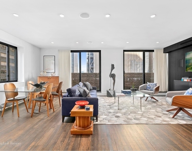 176 Broadway - Photo Thumbnail 2