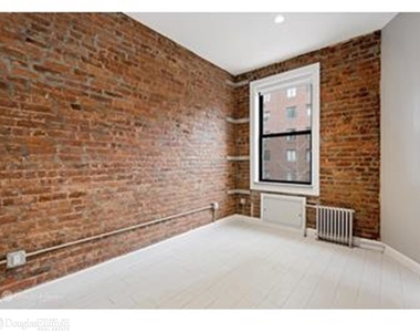 225 East 30th St - Photo Thumbnail 2