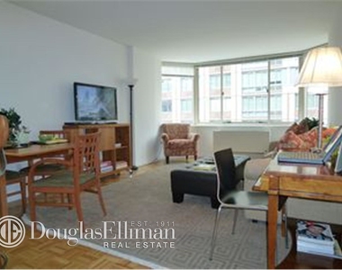 1501 Lexington Avenue - Photo Thumbnail 0