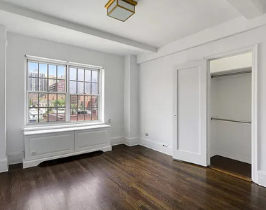 West  87  Street  - Photo Thumbnail 2