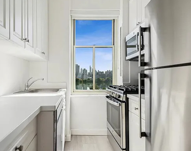 West  89 Street  - Photo Thumbnail 2