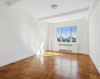 West  89 Street  - Photo Thumbnail 1
