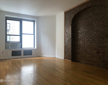 117 West 58th St - Photo Thumbnail 0