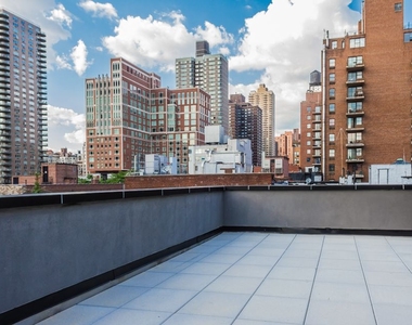 East 84th and 3rd Avenue, Roof Deck - Photo Thumbnail 0