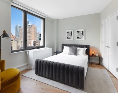 411 West 35th Street - Photo Thumbnail 3