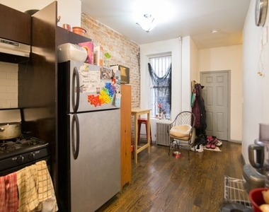 477 Chauncey St Brooklyn, NY 11233 - Photo Thumbnail 1