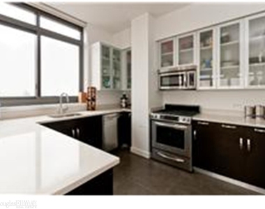 808 Columbus Avenue - Photo Thumbnail 12