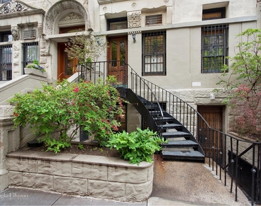 53 West 76th St - Photo Thumbnail 9