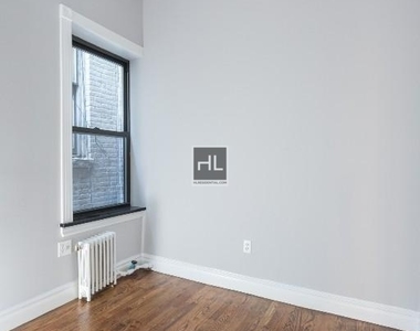 225 Mott Street - Photo Thumbnail 4