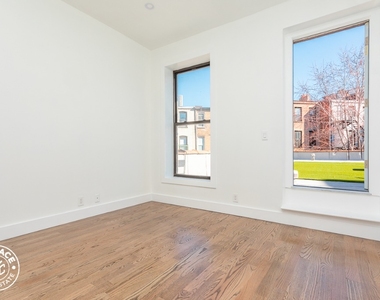 289 Flatbush Ave - Photo Thumbnail 4