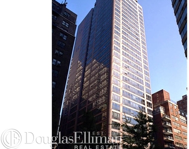 415 East 54th St - Photo Thumbnail 3