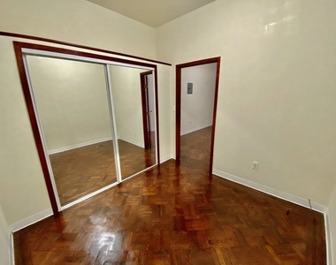 304 Stuyvesant Ave - Photo Thumbnail 3