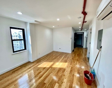 850 Flatbush Ave - Photo Thumbnail 4