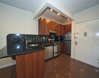 21-29 31st Avenue - Photo Thumbnail 10