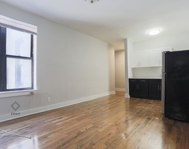 330 E 22 St - Photo Thumbnail 0