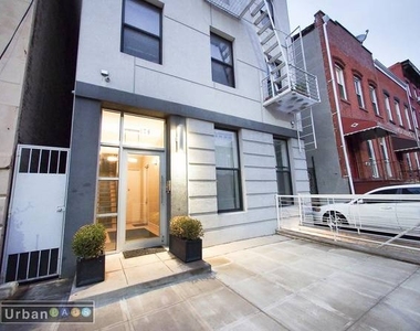 179 Putnam Ave - Photo Thumbnail 9