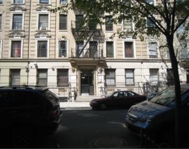 West 151st Street - Photo Thumbnail 10