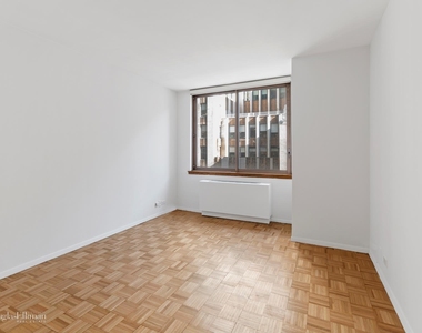 235 East 40th St - Photo Thumbnail 4