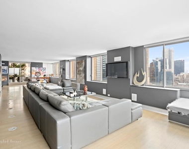 350 West 50th St - Photo Thumbnail 0