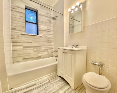 21-28 31st Avenue - Photo Thumbnail 6