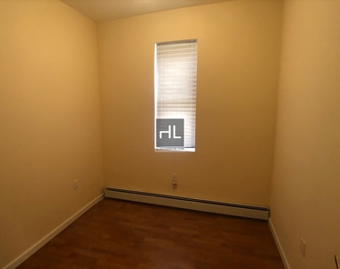 1392 Lincoln Place - Photo Thumbnail 3