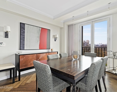 160 Central Park South - Photo Thumbnail 3