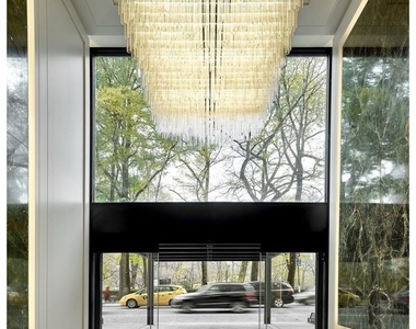 800 Fifth Avenue - Photo Thumbnail 9