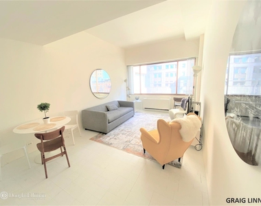 350 West 50th St - Photo Thumbnail 1