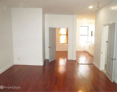 2186 Fulton St - Photo Thumbnail 2