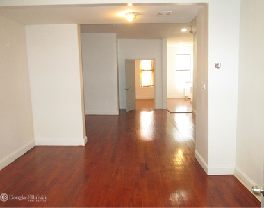 2186 Fulton St - Photo Thumbnail 3