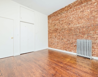 860 Nostrand Ave - Photo Thumbnail 2