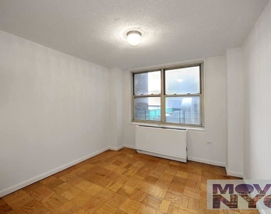 166 East 34th Street - Photo Thumbnail 2