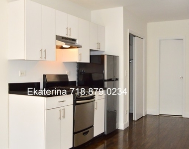 226 East 89th Street - Photo Thumbnail 2