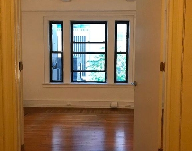 140 West 55th Street - Photo Thumbnail 2