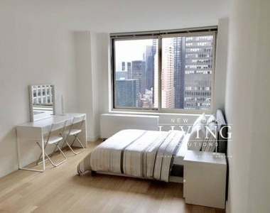 260 West 54th Street - Photo Thumbnail 0