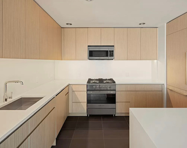 West 67th street - Photo Thumbnail 1