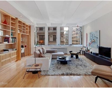 252 Seventh Avenue - Photo Thumbnail 2