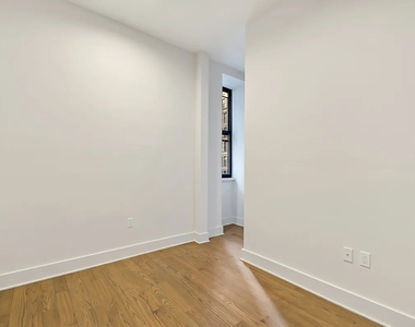 Madison Avenue - Photo Thumbnail 5