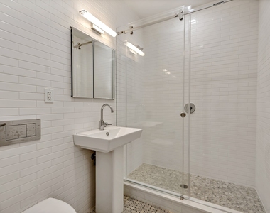 Madison Avenue - Photo Thumbnail 5