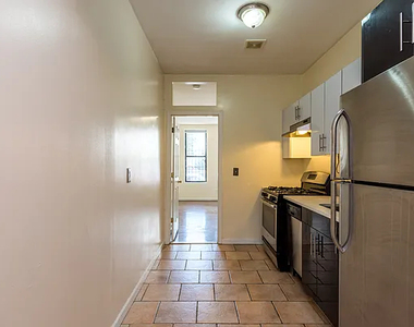 300 Jefferson Street - Photo Thumbnail 2