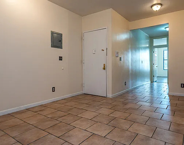 300 Jefferson Street - Photo Thumbnail 1