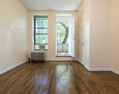 300 Jefferson Street - Photo Thumbnail 7
