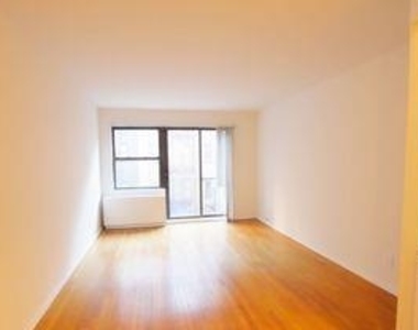 434 East 84th Street - Photo Thumbnail 1